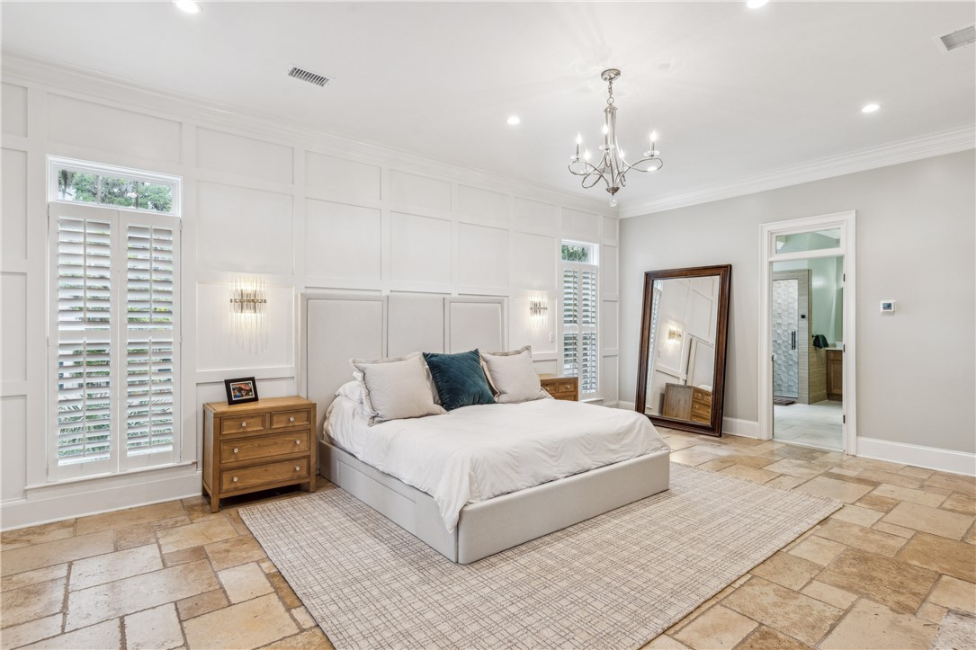 1232 Riverpoint Lane NE