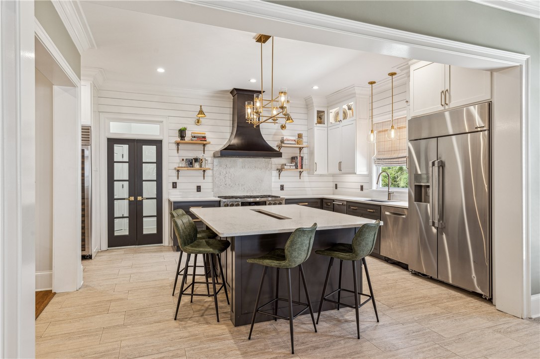 1232 Riverpoint Lane NE