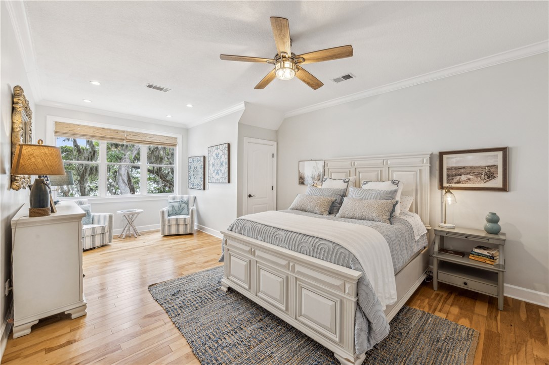 1232 Riverpoint Lane NE