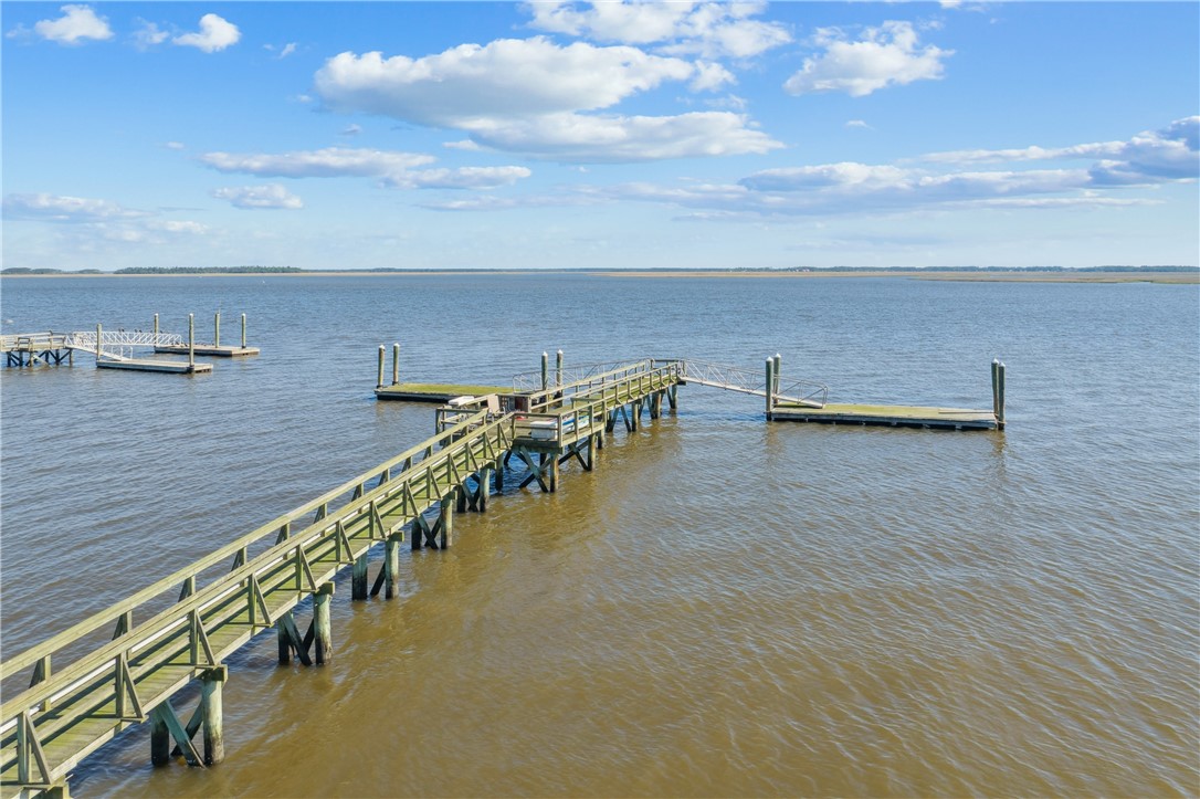 1232 Riverpoint Lane NE