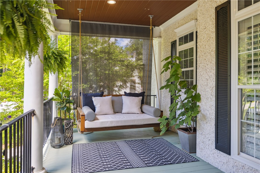 1232 Riverpoint Lane NE