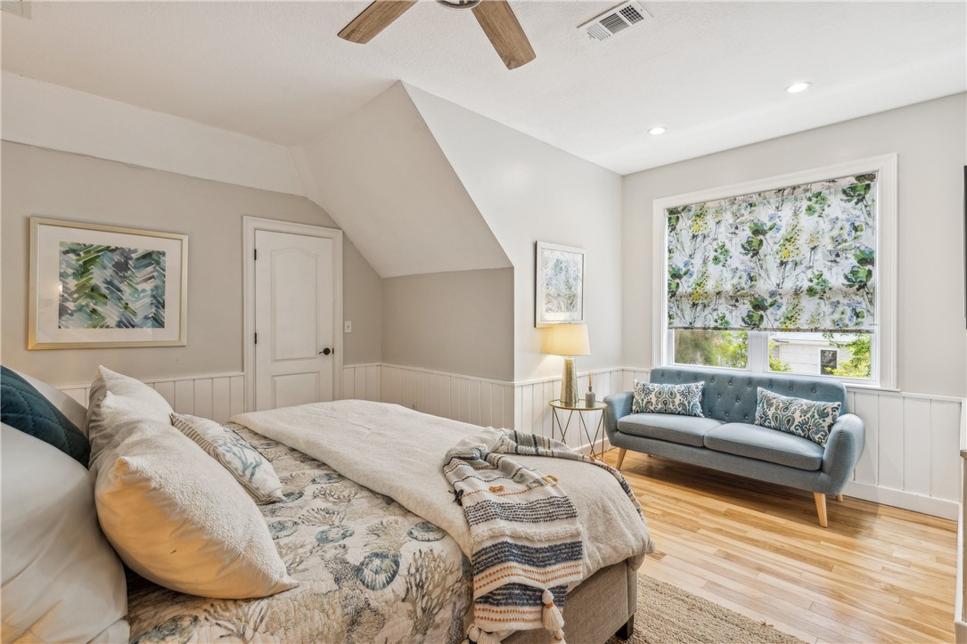 1232 Riverpoint Lane NE