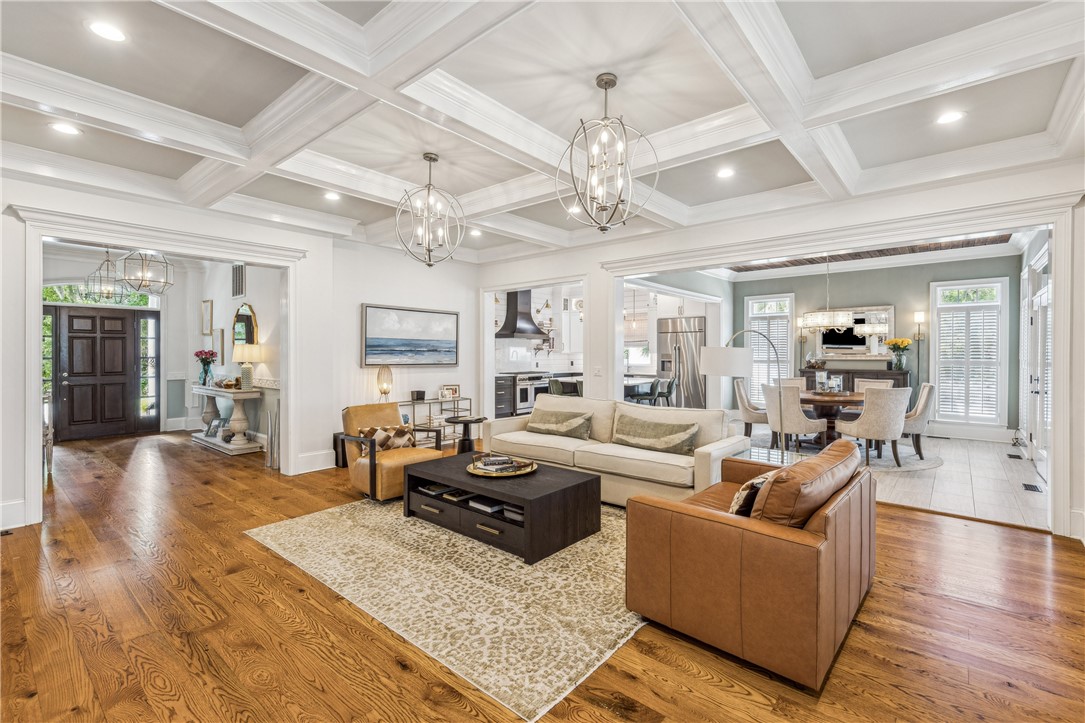 1232 Riverpoint Lane NE