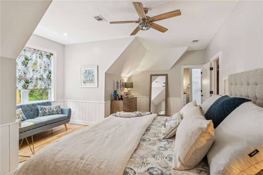 1232 Riverpoint Lane NE