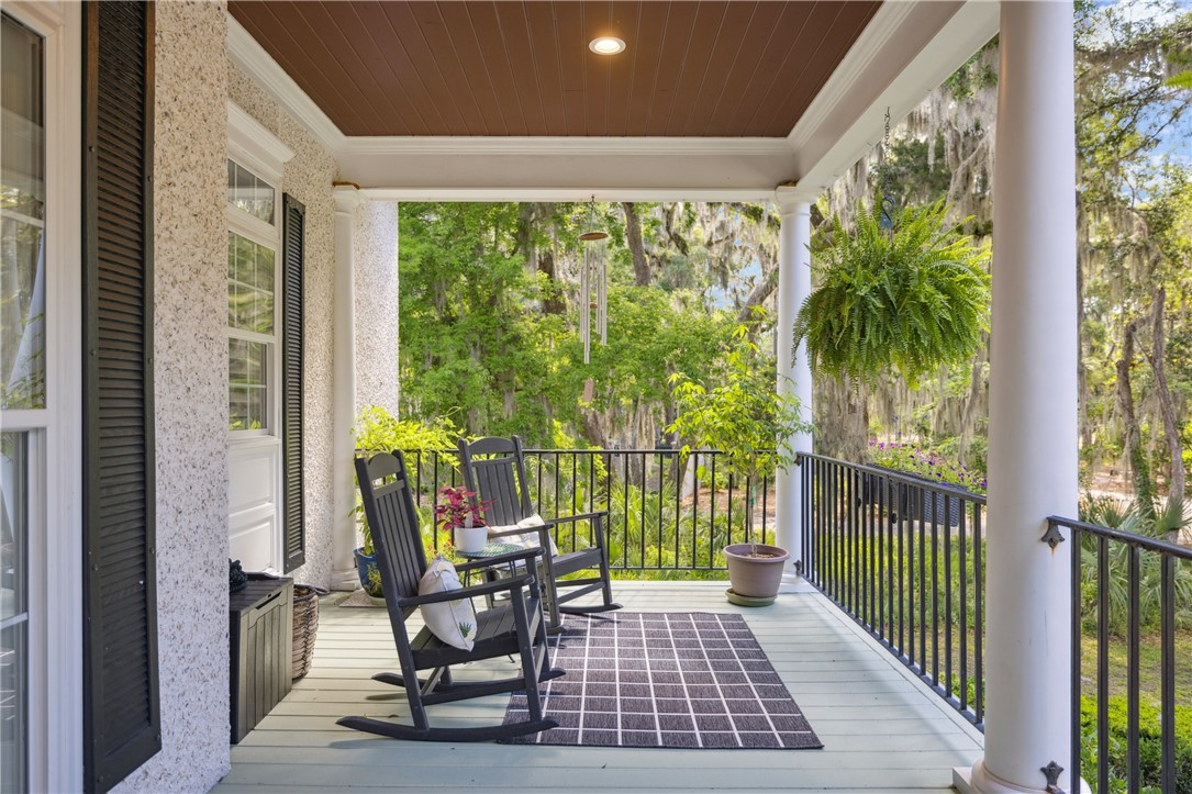 1232 Riverpoint Lane NE