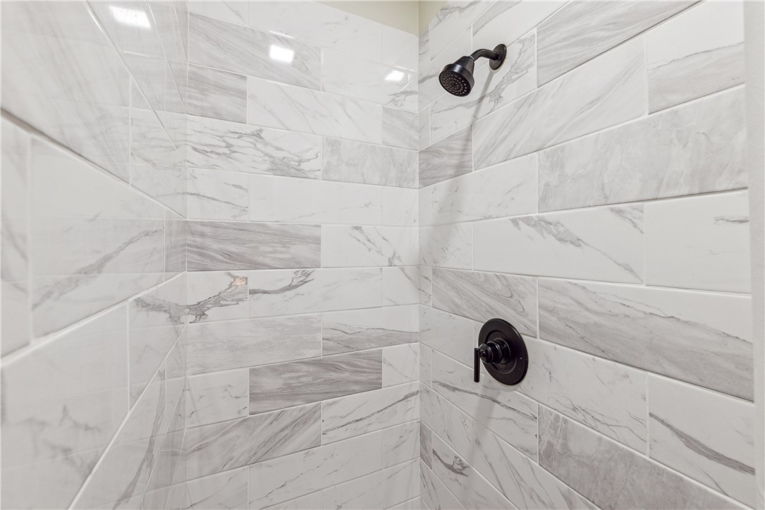 1232 Riverpoint Lane NE