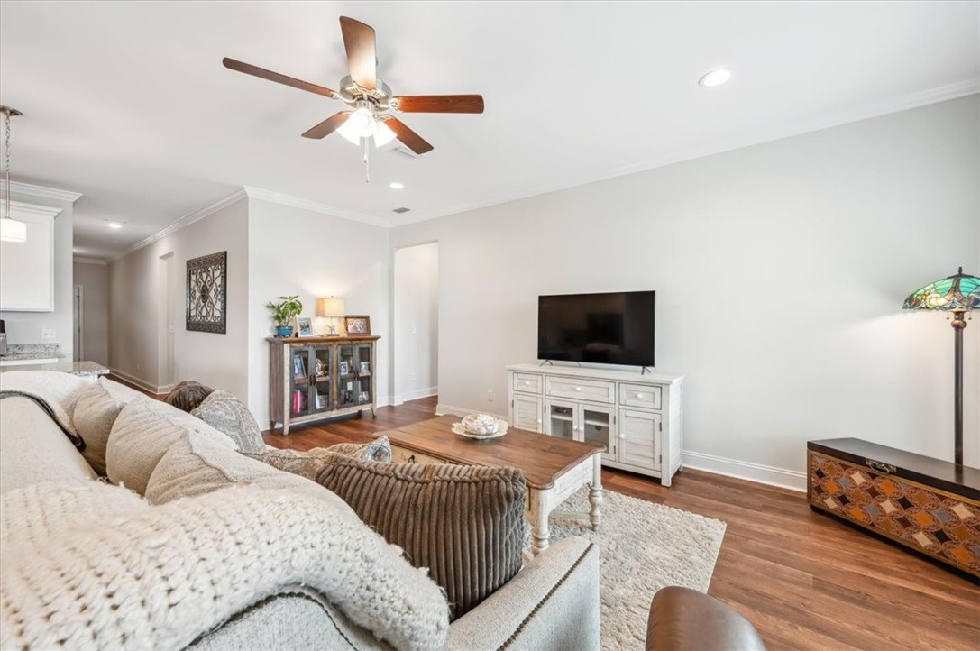 139 Allie Loop