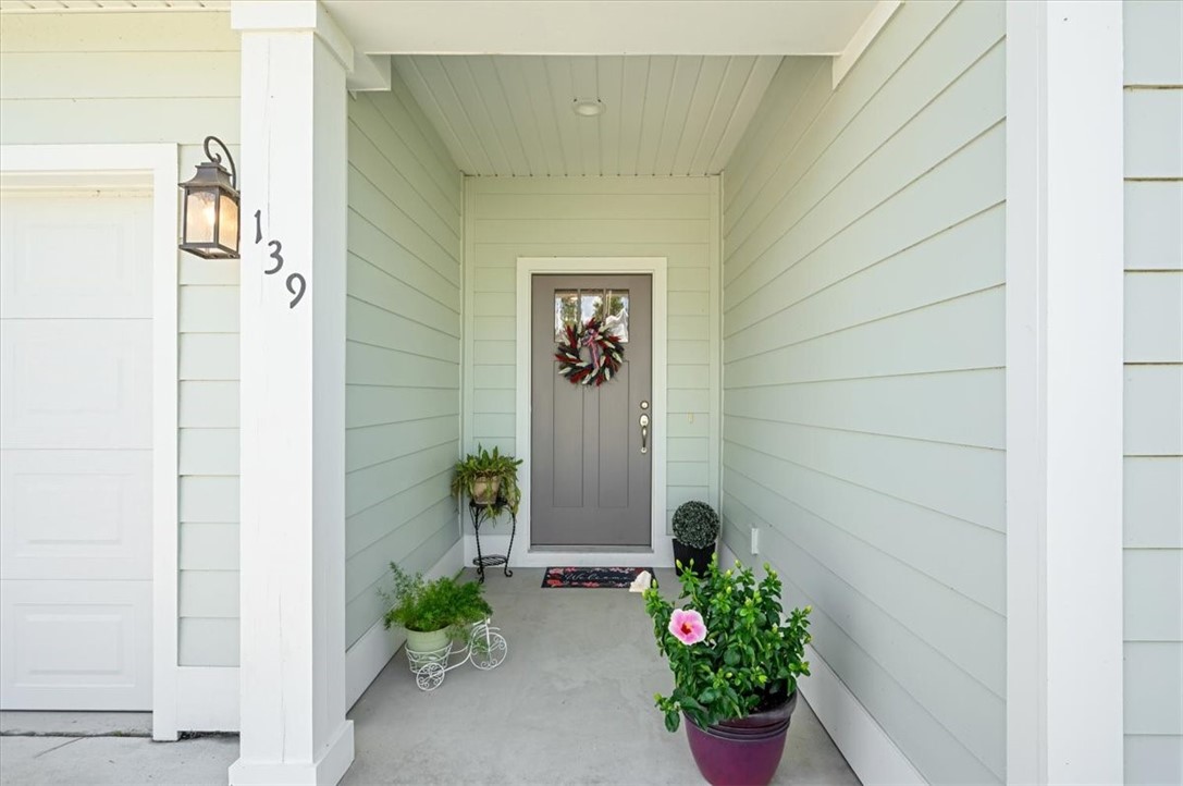 139 Allie Loop