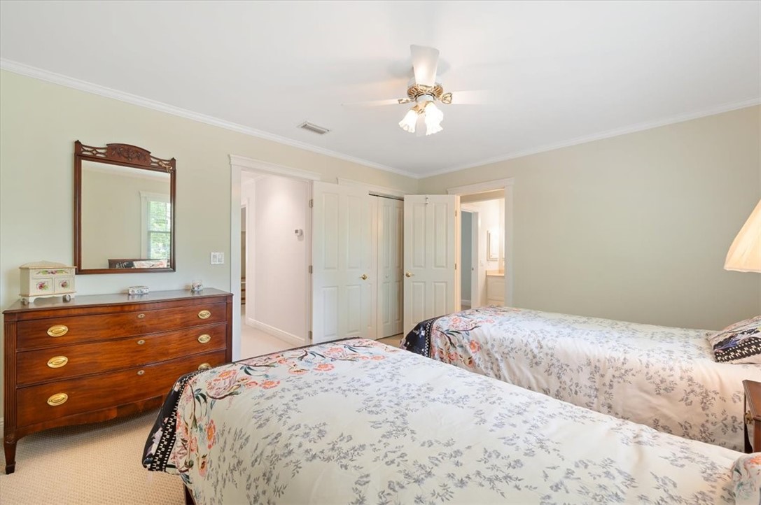 1121 Fair Hope Drive NE