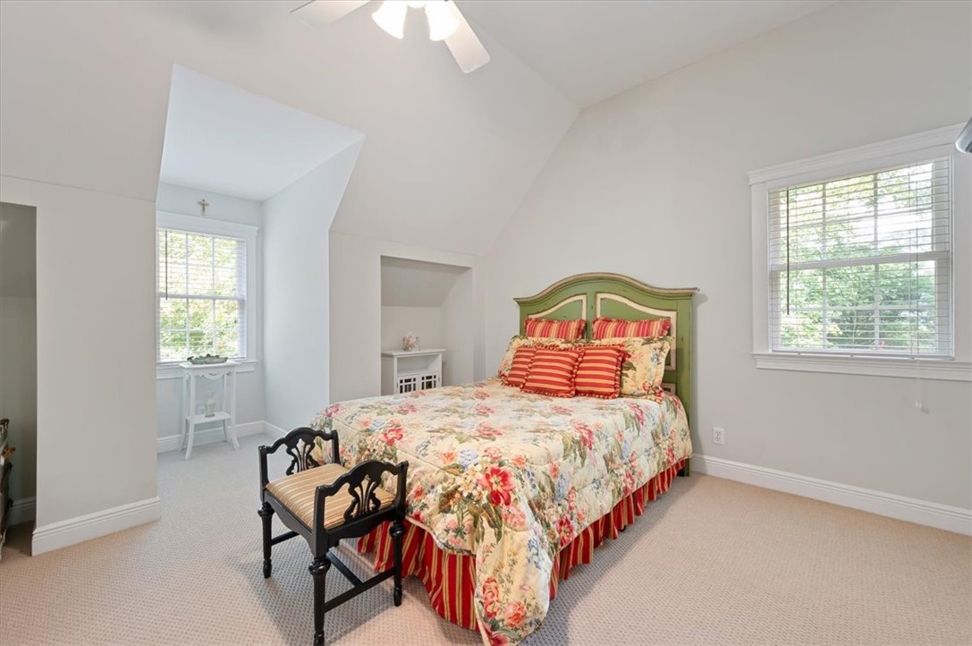 1121 Fair Hope Drive NE