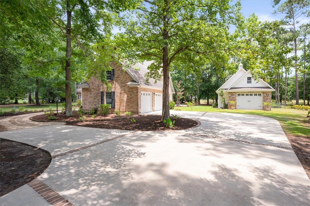 1121 Fair Hope Drive NE