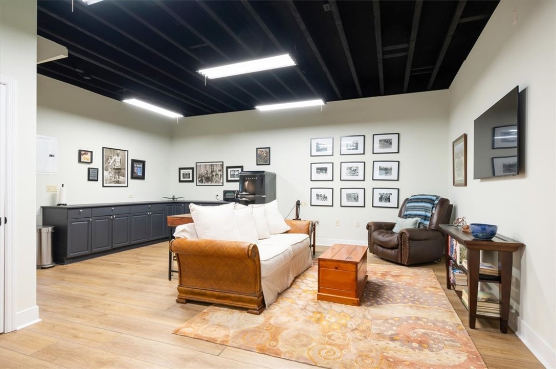 1121 Fair Hope Drive NE