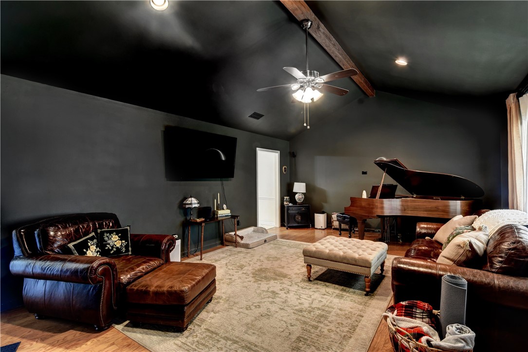 106 Honeybee Lane
