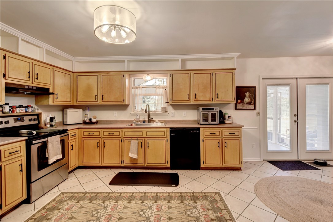 106 Honeybee Lane