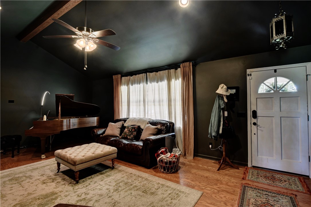 106 Honeybee Lane