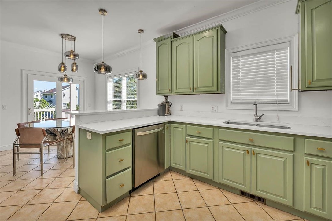 100 Lanier Island Circle