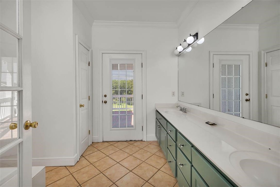 100 Lanier Island Circle