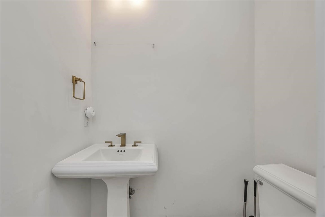 100 Lanier Island Circle