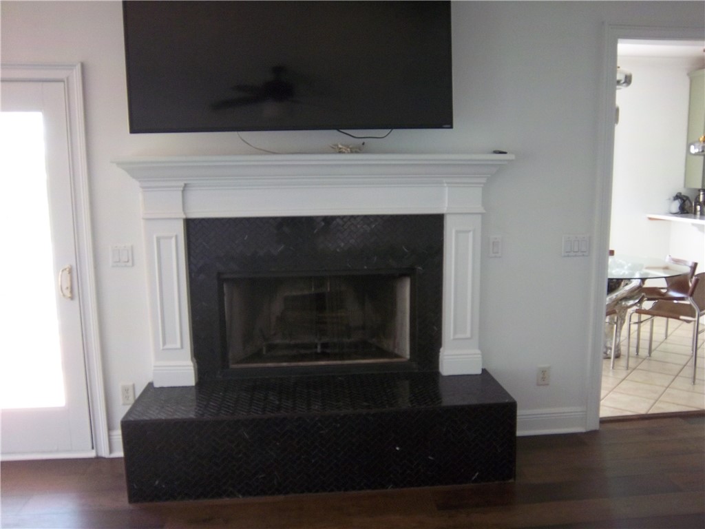 100 Lanier Island Circle
