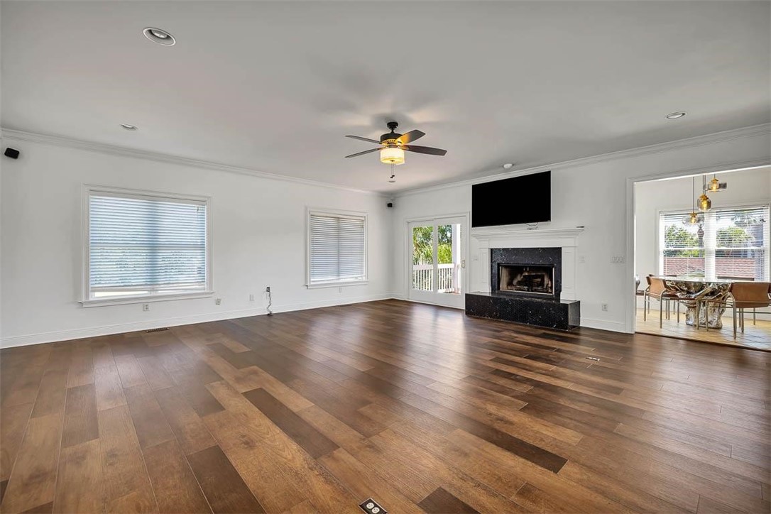 100 Lanier Island Circle