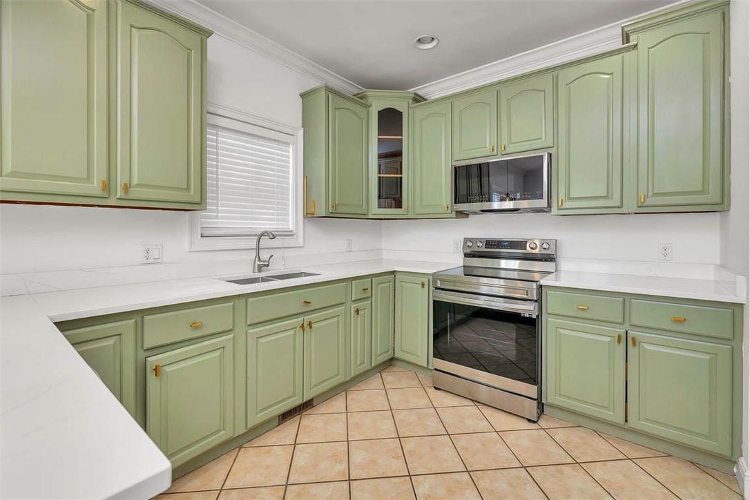 100 Lanier Island Circle