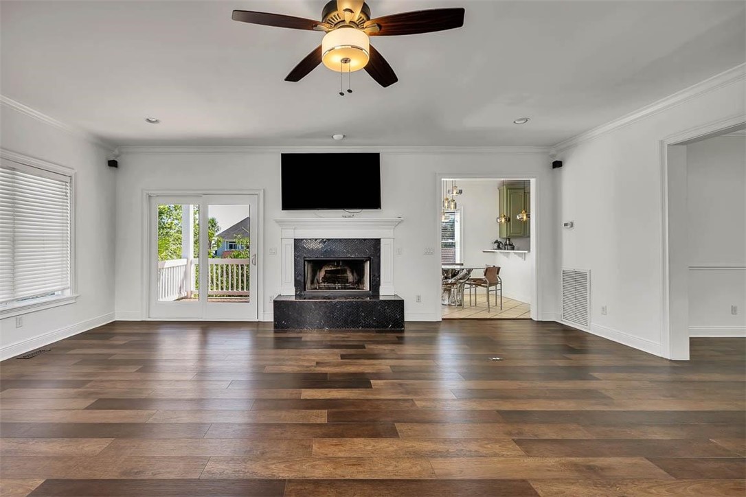 100 Lanier Island Circle