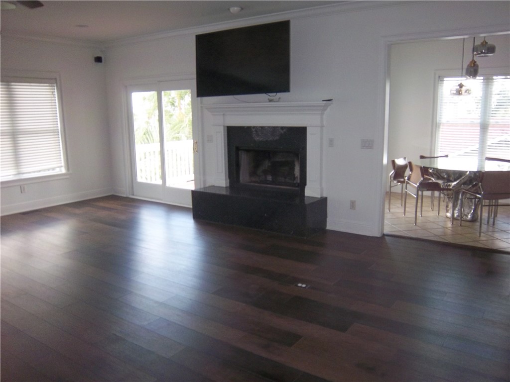 100 Lanier Island Circle