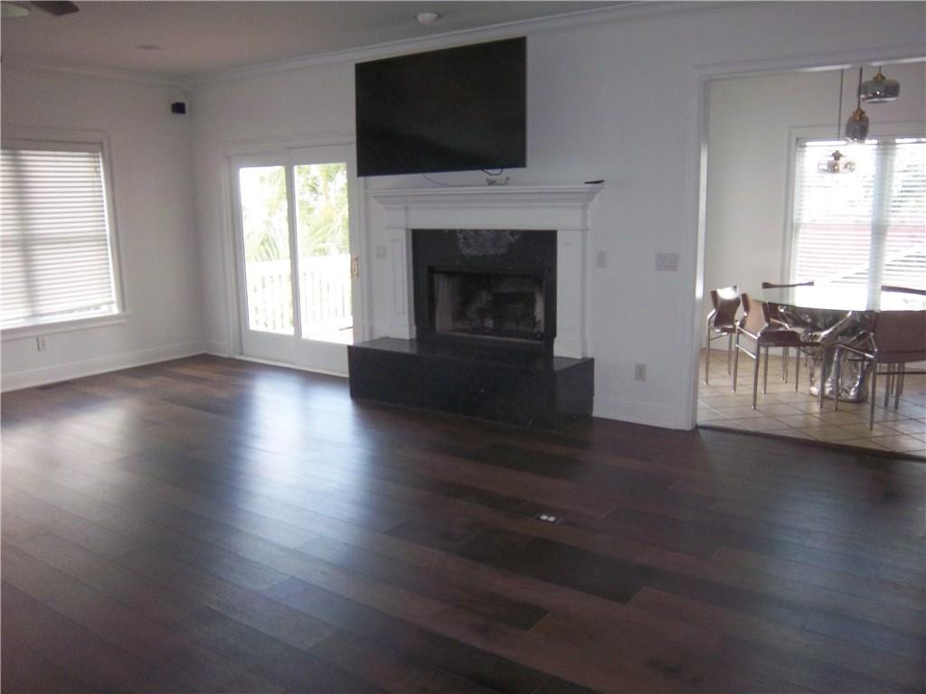100 Lanier Island Circle