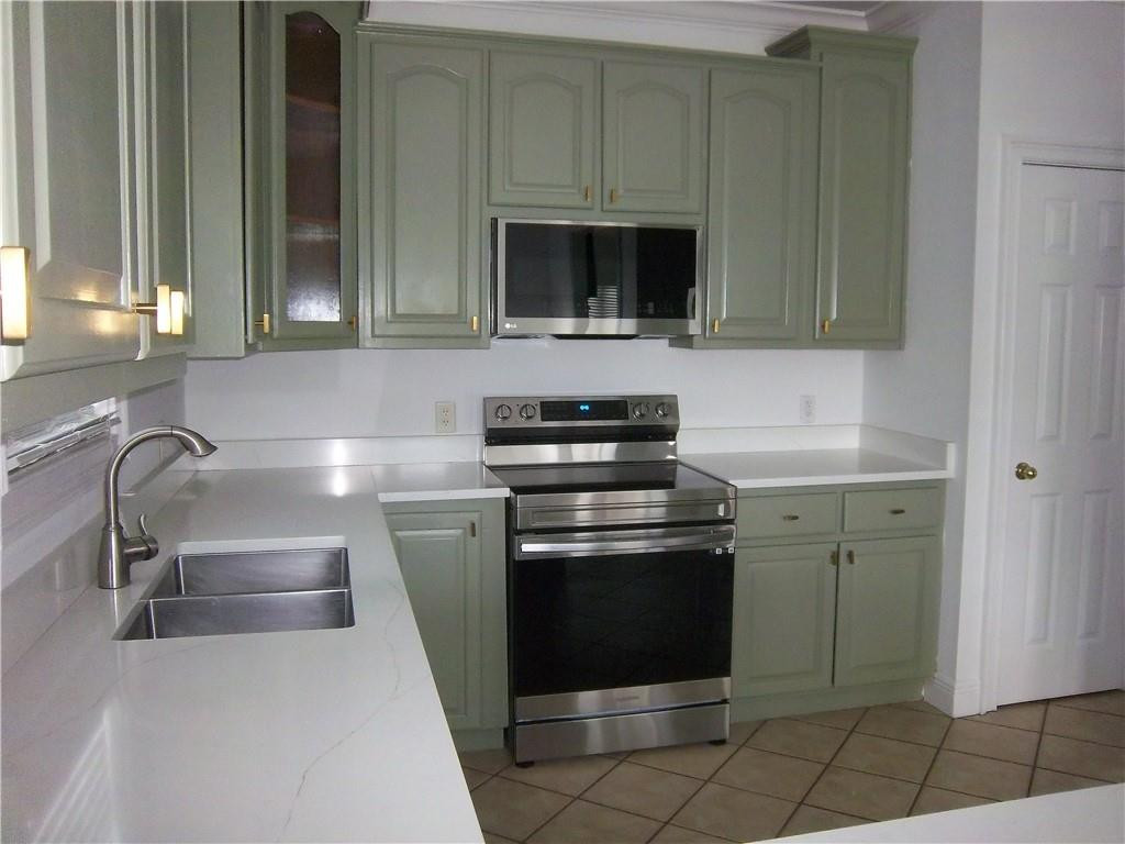 100 Lanier Island Circle