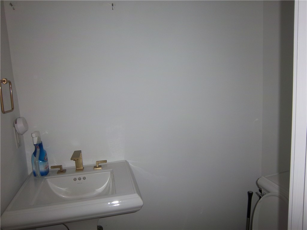 100 Lanier Island Circle