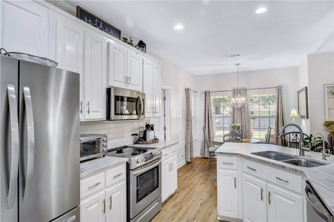 121 Baywood Circle