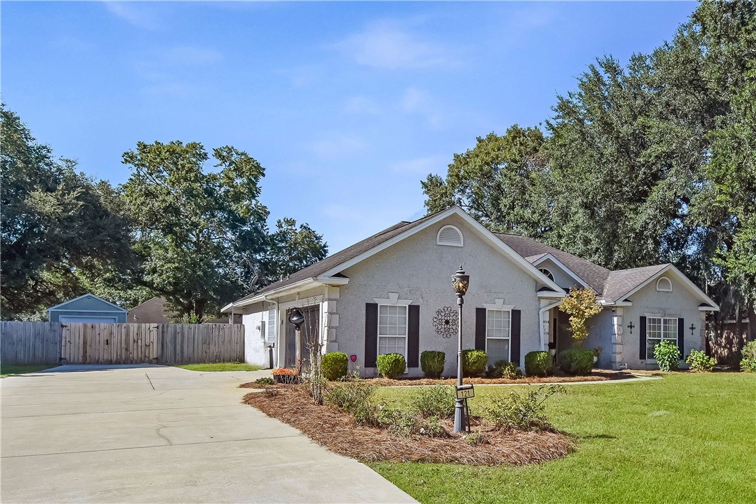 121 Baywood Circle