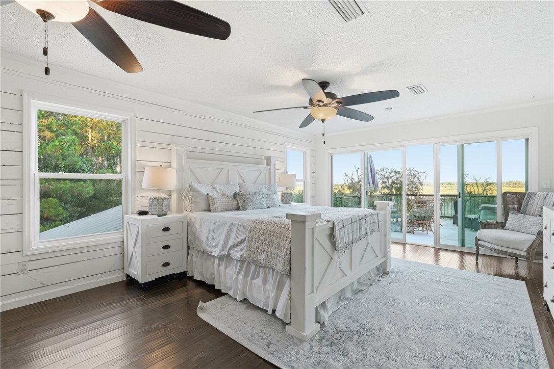 1494 Forest Marsh Loop NE