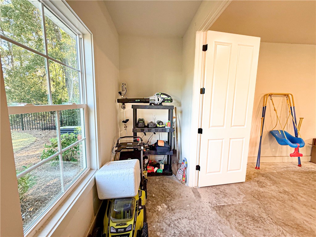 153 PALMERA Lane