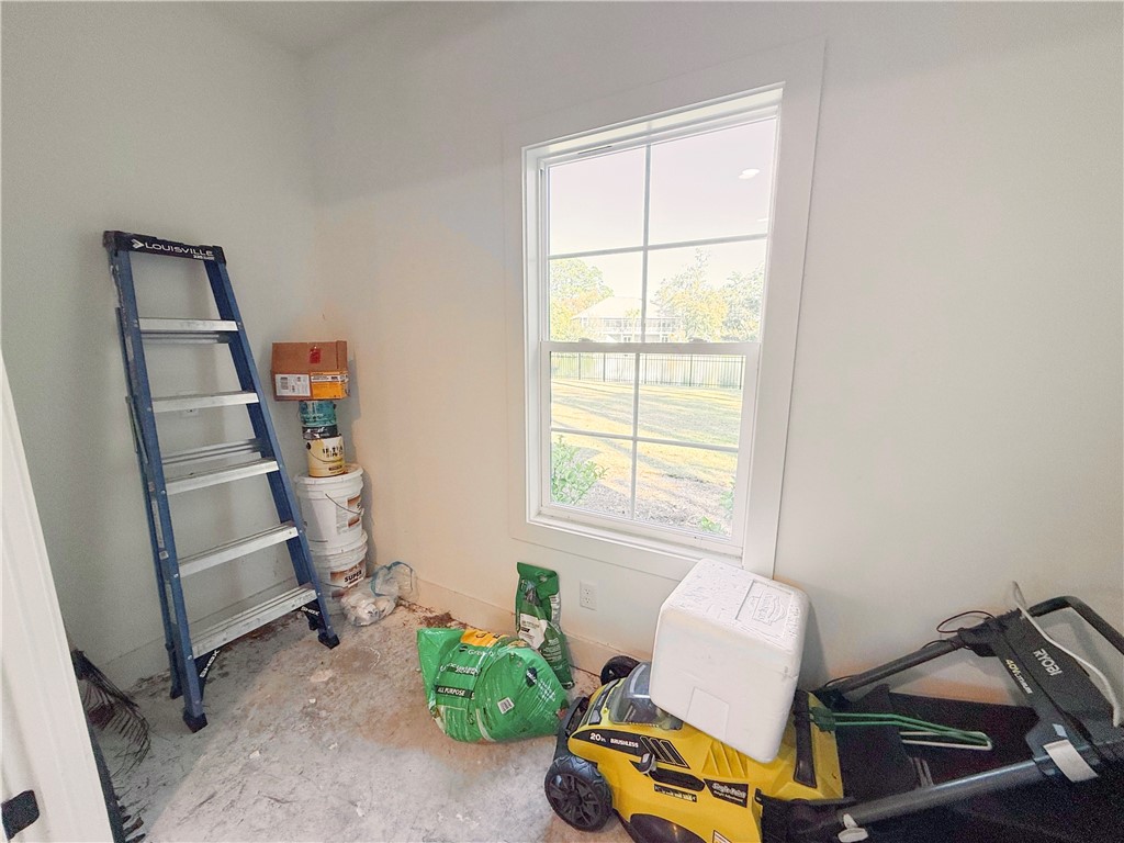 153 PALMERA Lane