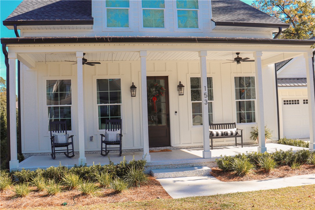 153 PALMERA Lane