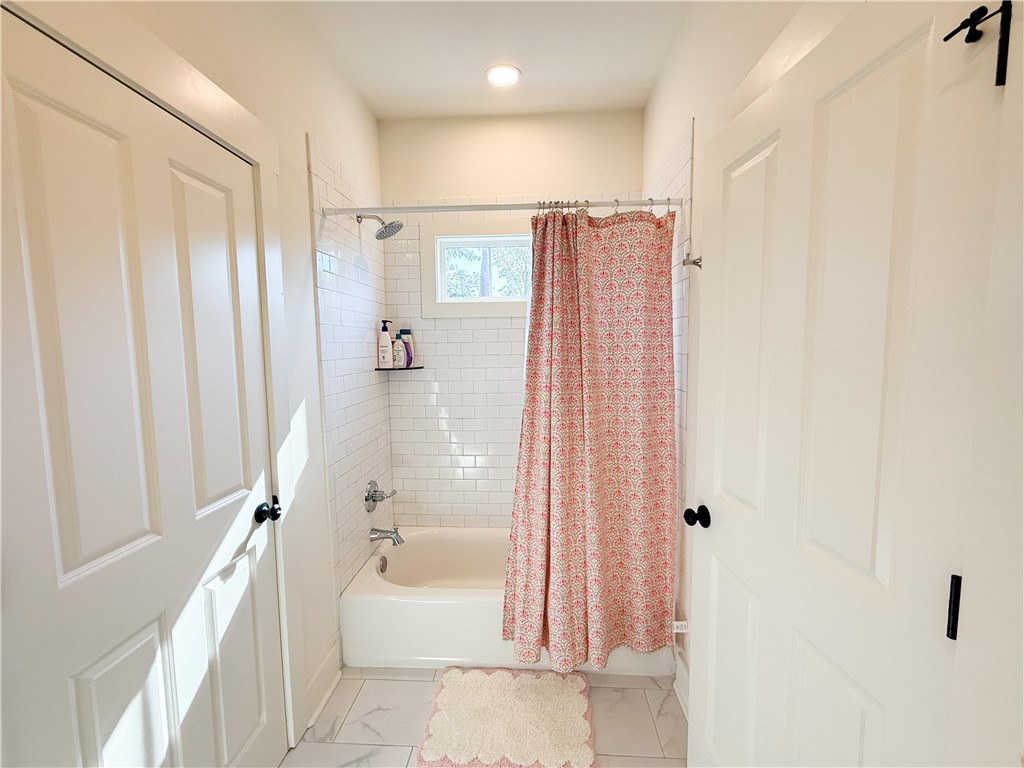 153 PALMERA Lane