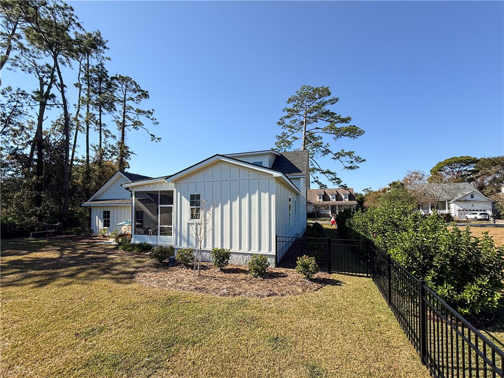 153 PALMERA Lane