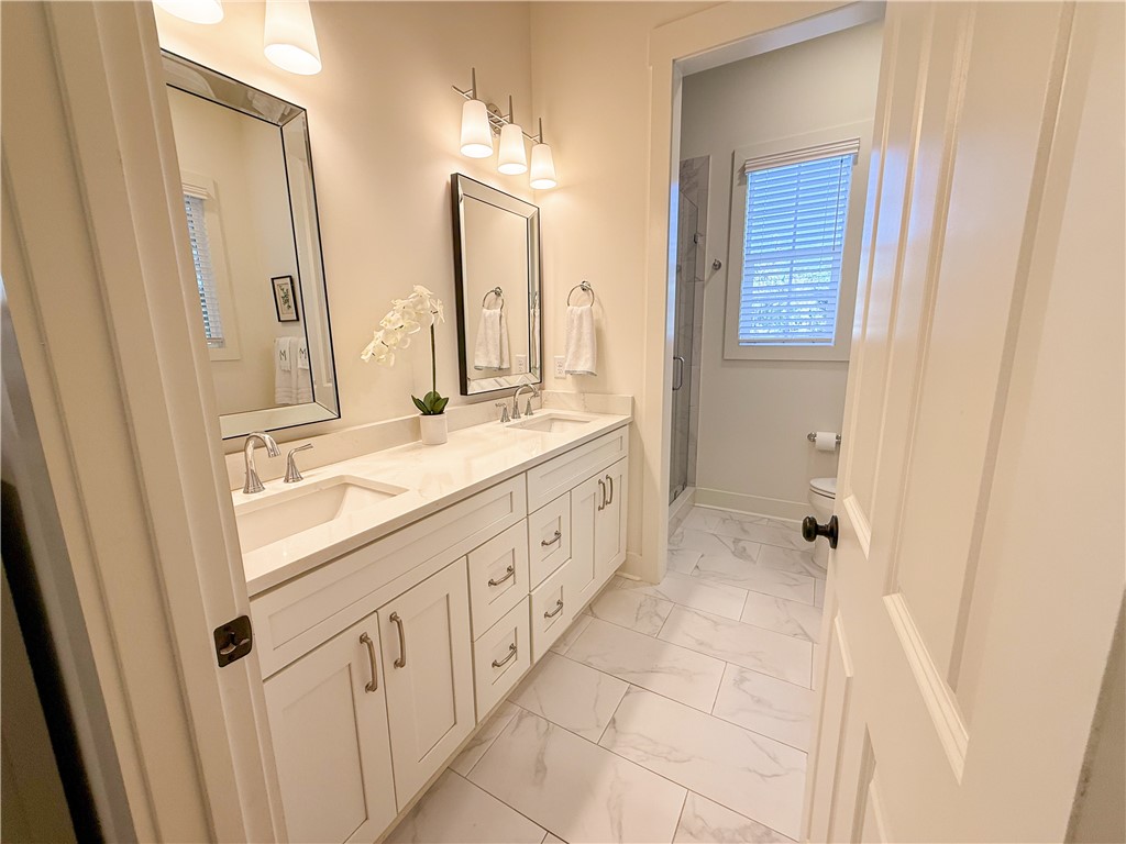 153 PALMERA Lane