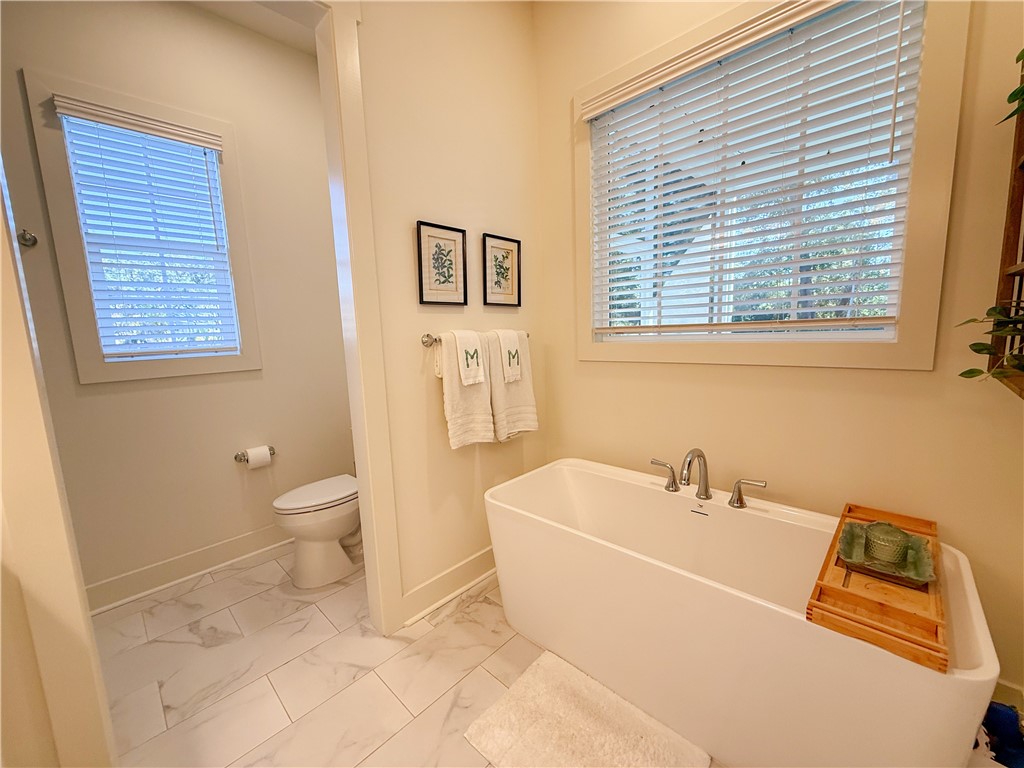 153 PALMERA Lane