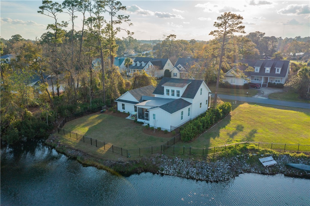 153 PALMERA Lane