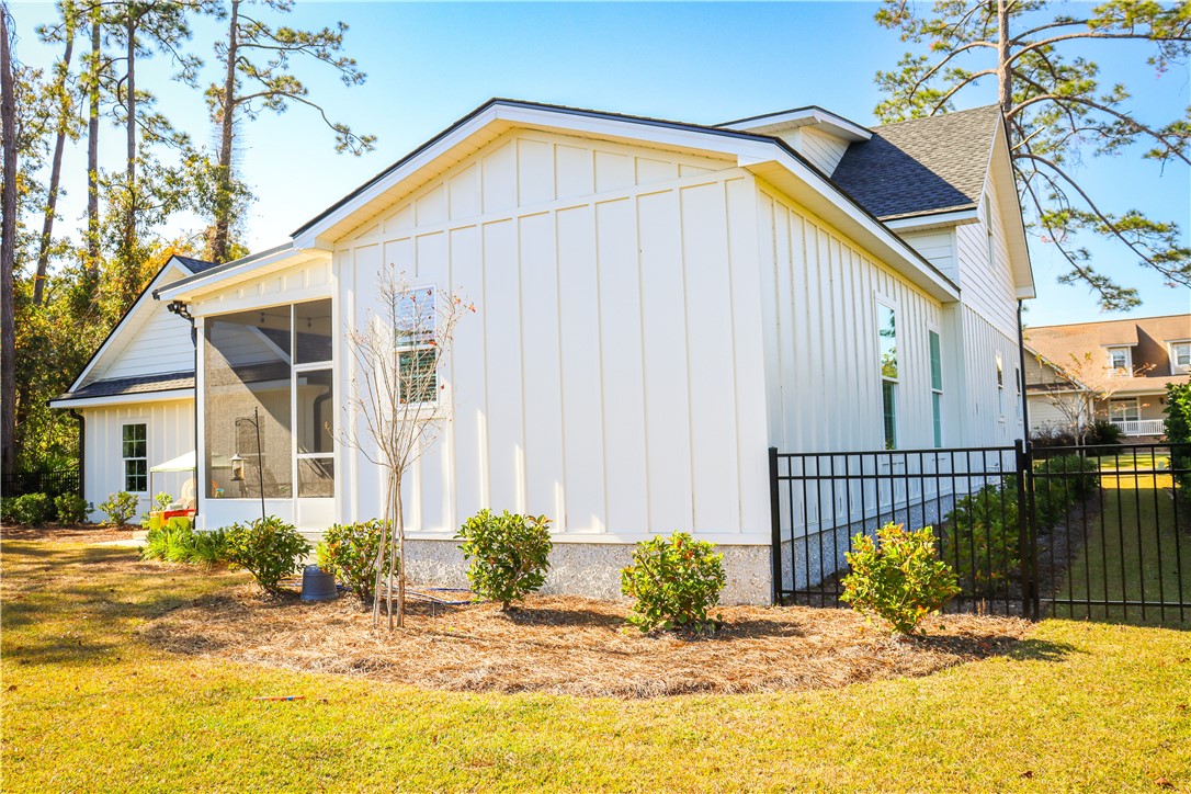 153 PALMERA Lane