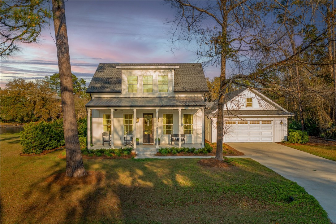 153 PALMERA Lane