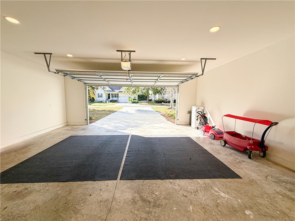 153 PALMERA Lane