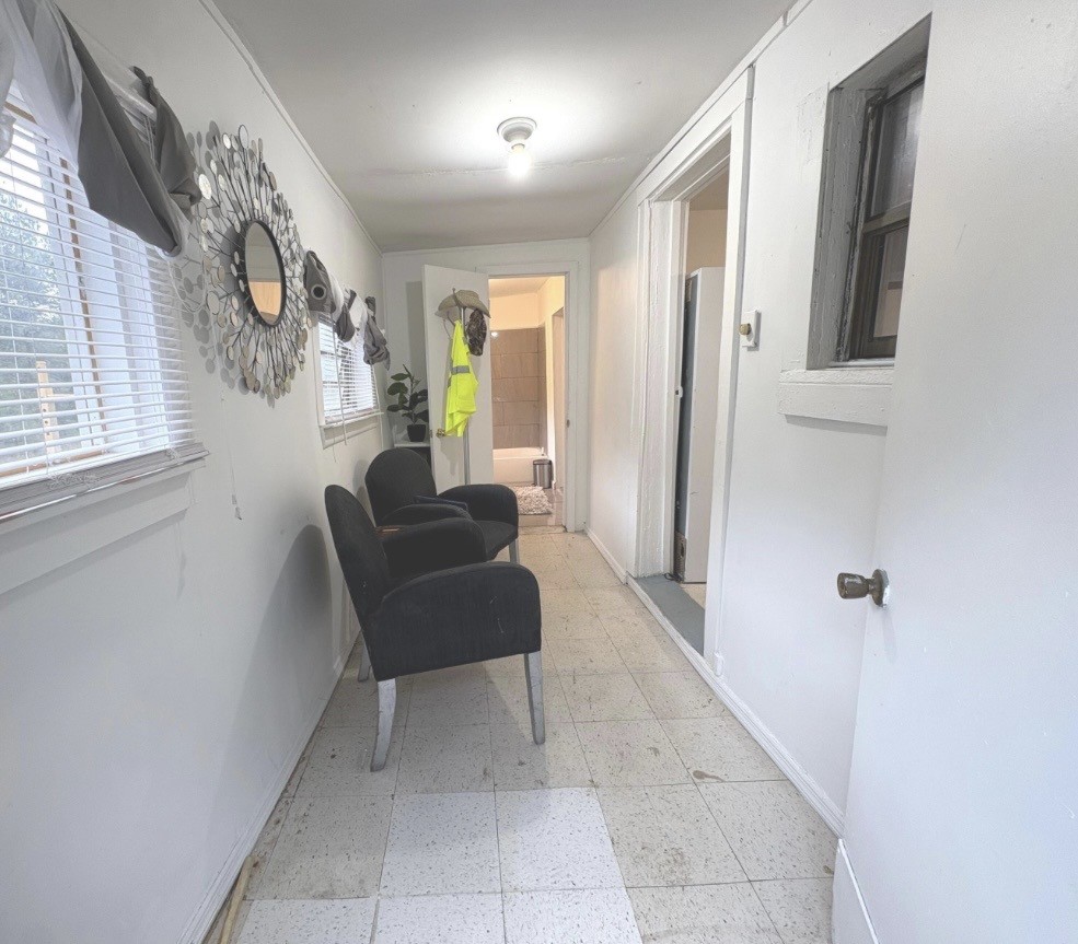 11817 HIGHWAY 99 Highway