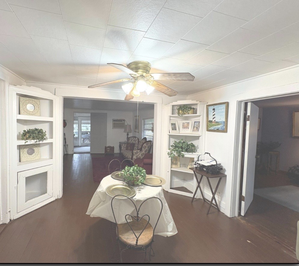 11817 HIGHWAY 99 Highway