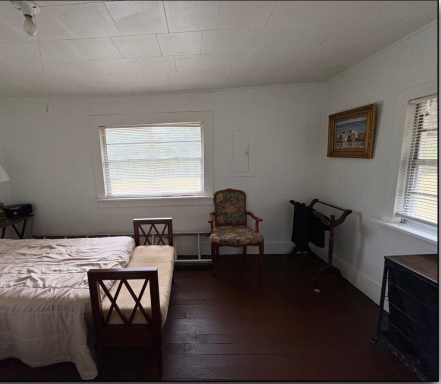 11817 HIGHWAY 99 Highway