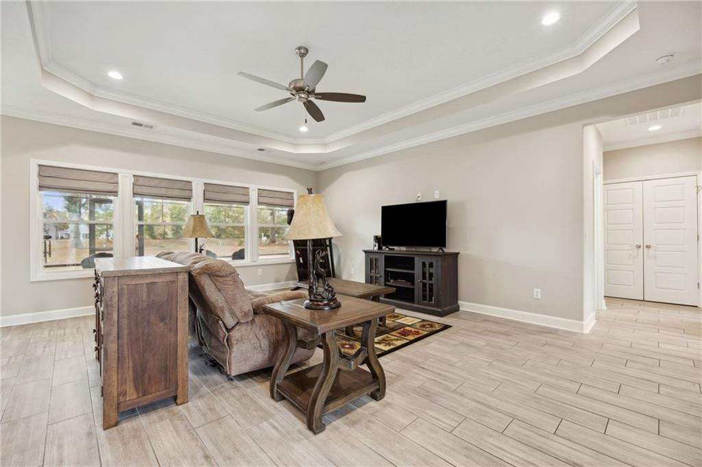 321 Harbour Island Circle