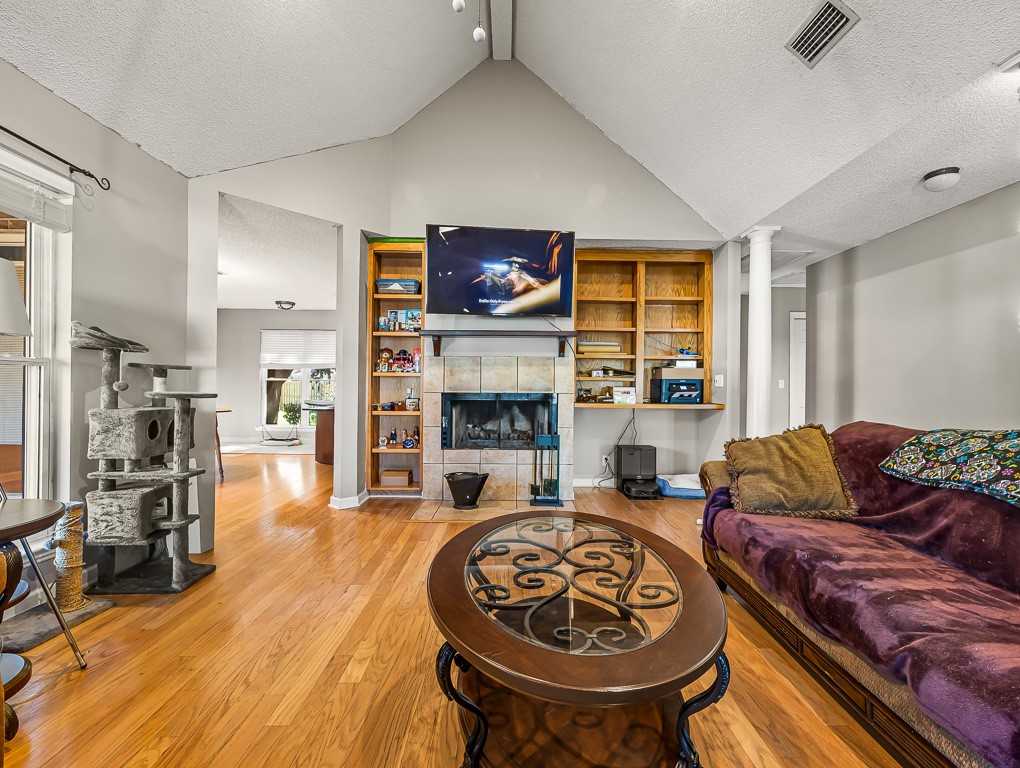 123 Stately Oaks Circle