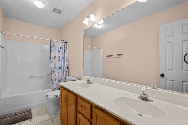 123 Stately Oaks Circle